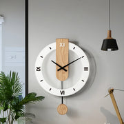 Horloge murale en bois moderne